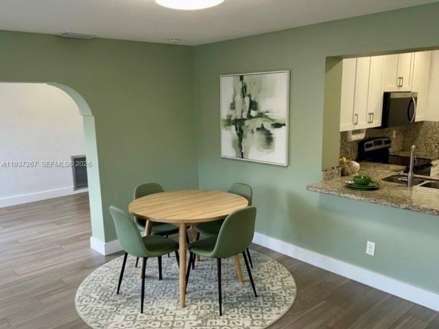 Продажа дома по адресу 231 SW 51st Pl - фото 6994845