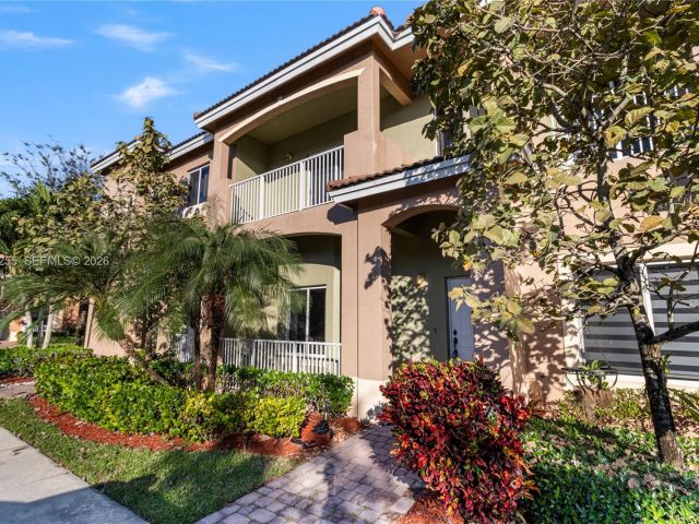 Дом в аренду по адресу 2332 SE 16th Pl 2332 - фото 7482815