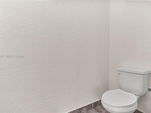 Дом в аренду по адресу 2332 SE 16th Pl 2332 - фото 7482834