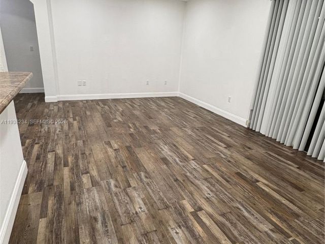 Дом в аренду по адресу 2853 SE 1st Dr 1 - фото 7472360