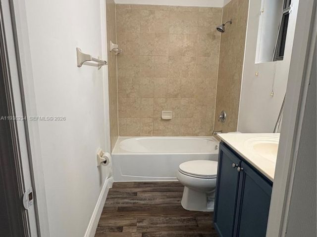 Дом в аренду по адресу 2853 SE 1st Dr 1 - фото 7472368