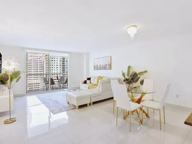 Продажа квартиры #2504 - фото 6977417