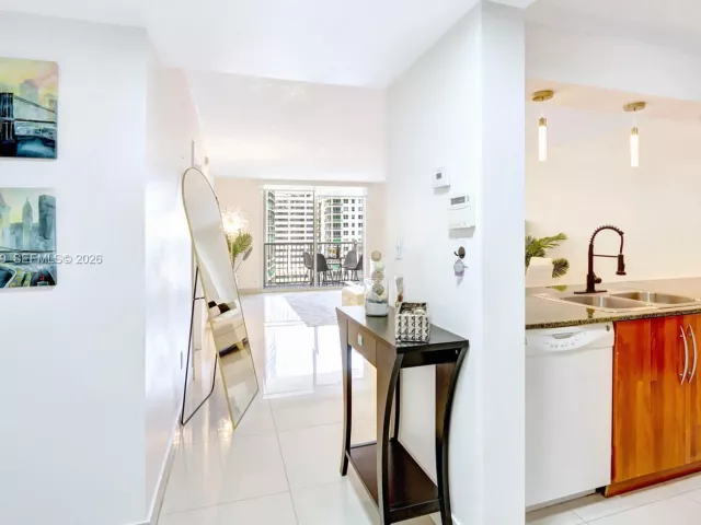 Продажа квартиры #2504 - фото 6977413