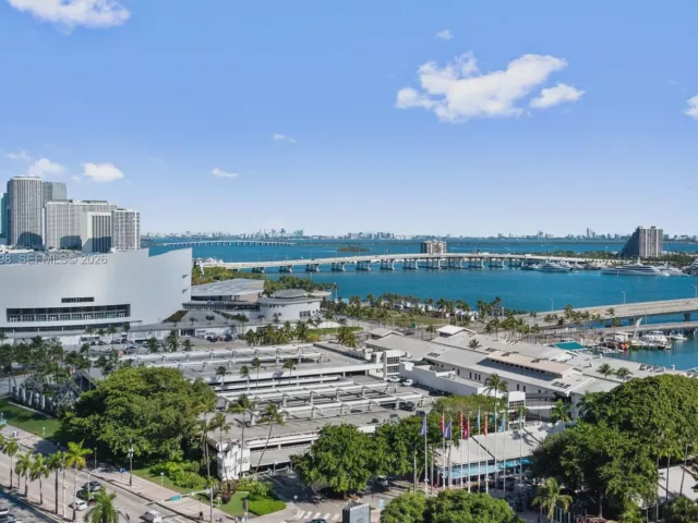 Продажа квартиры #1703 - фото 6979723