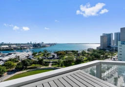 Квартира #1703