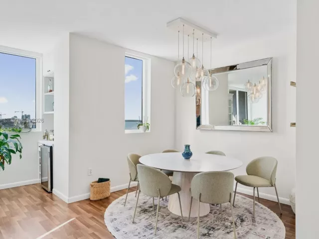 Продажа квартиры #1703 - фото 6979714