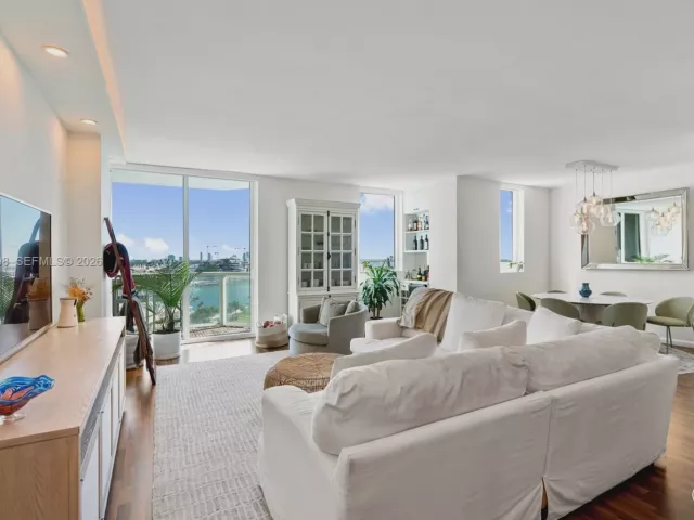 Продажа квартиры #1703 - фото 6979717