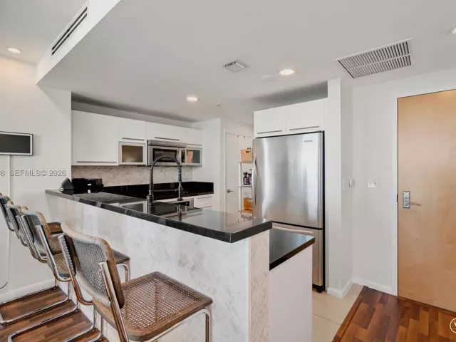 Продажа квартиры #1703 - фото 6979721