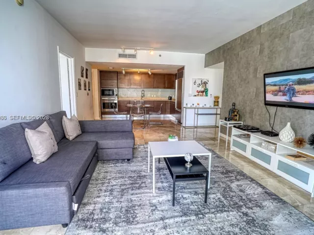 Продажа квартиры #1701 - фото 7011505