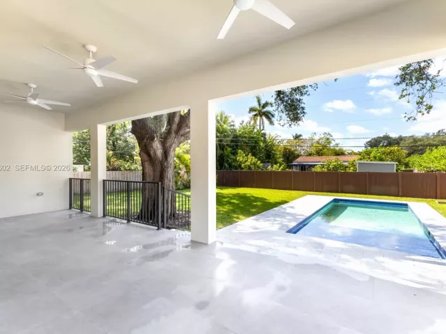 Продажа дома по адресу 1030 NE 121st St - фото 6977885