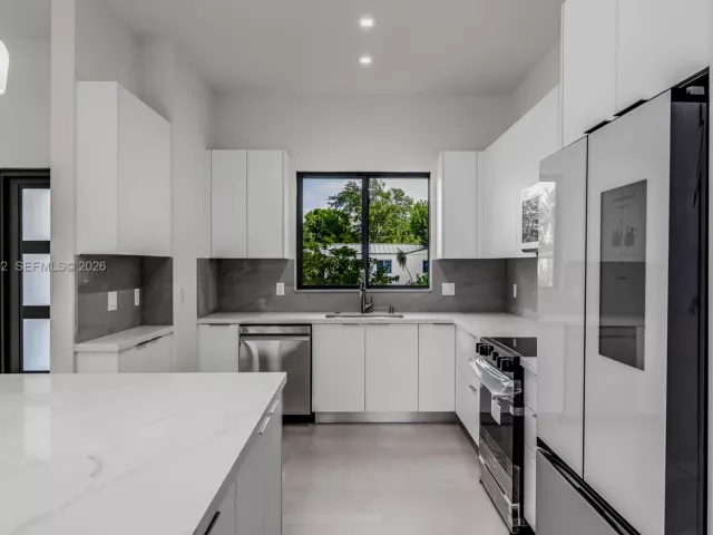 Продажа дома по адресу 1030 NE 121st St - фото 6977866