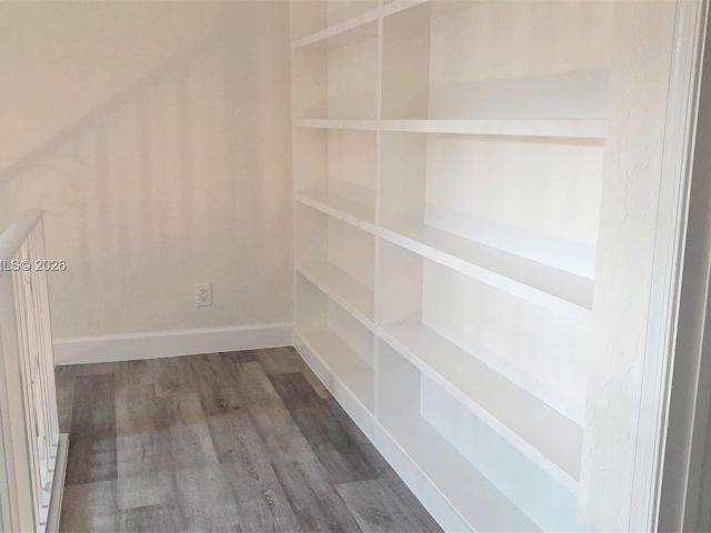 Продажа дома по адресу 3114 Kingswood Ter - фото 6981954