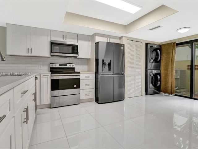 Продажа дома по адресу 3114 Kingswood Ter - фото 6981959