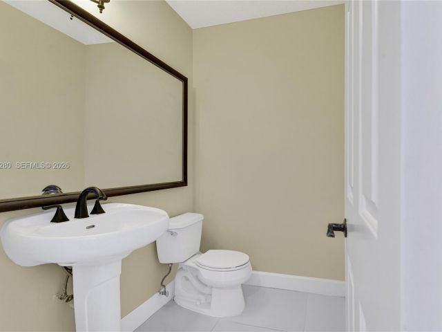 Продажа дома по адресу 3114 Kingswood Ter - фото 6981965