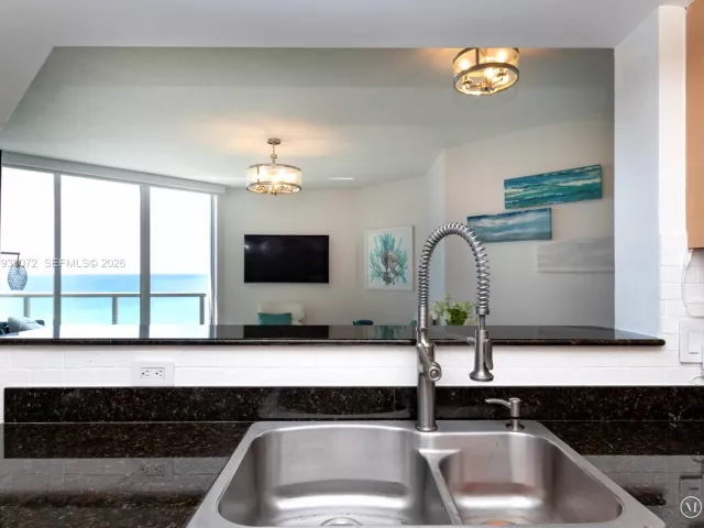 Продажа квартиры #1209 - фото 6993554