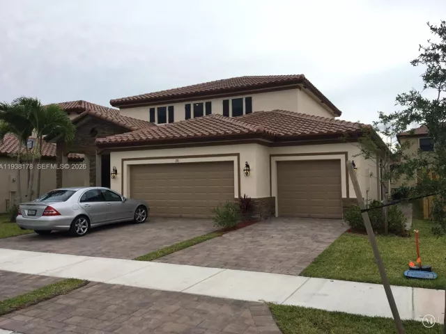 Дом в аренду по адресу 191 SE 35 TH AV. - фото 6984611