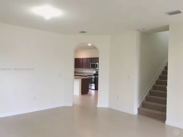 Дом в аренду по адресу 191 SE 35 TH AV. - фото 6984613