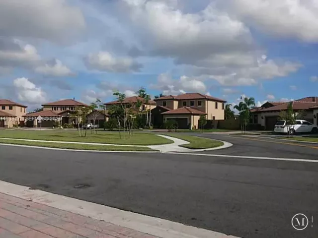 Дом в аренду по адресу 191 SE 35 TH AV. - фото 6984618