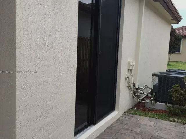 Дом в аренду по адресу 191 SE 35 TH AV. - фото 6984601