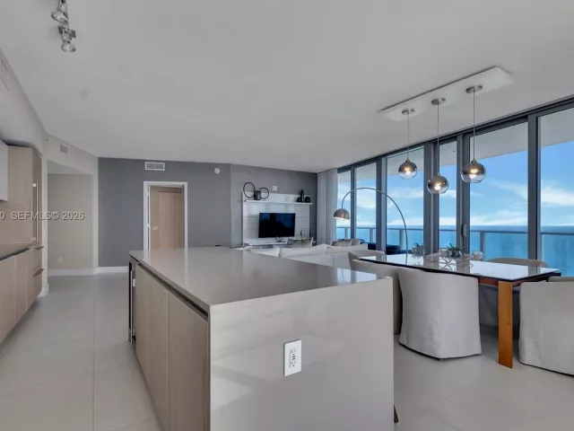 Продажа квартиры #3601 - фото 6993019