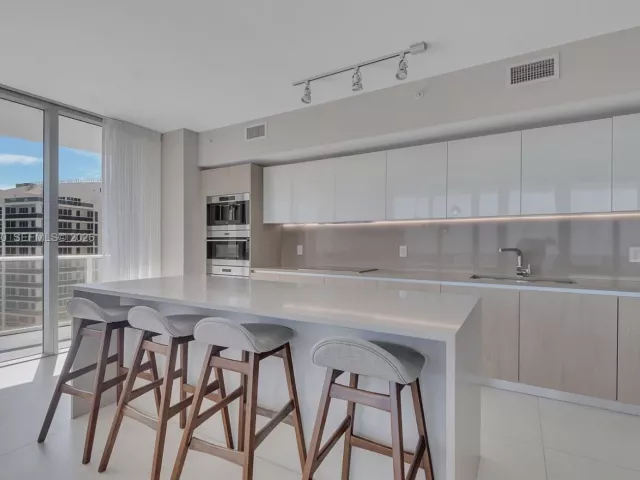 Продажа квартиры #3601 - фото 6993021