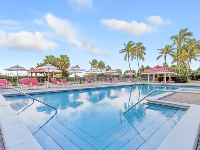 Продажа квартиры #2105 - фото 6990498