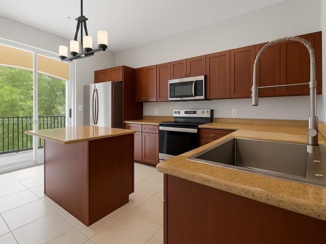 Дом в аренду по адресу 4581 Danson Way - фото 7457891