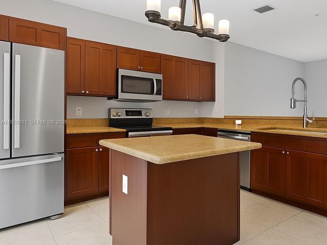 Дом в аренду по адресу 4581 Danson Way - фото 7457893