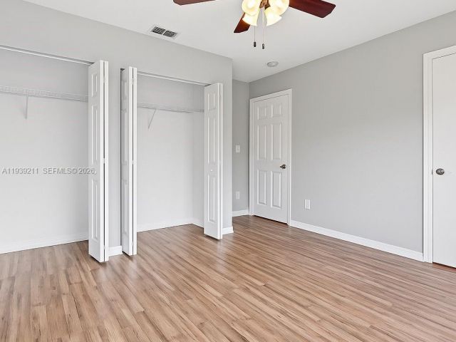 Дом в аренду по адресу 4581 Danson Way - фото 7457899