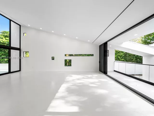 Дом в аренду по адресу 7540 Los Pinos Blvd - фото 6991645