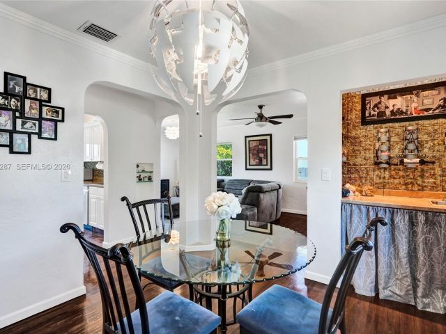 Продажа дома по адресу 1713 NW 8th Ave - фото 7441653