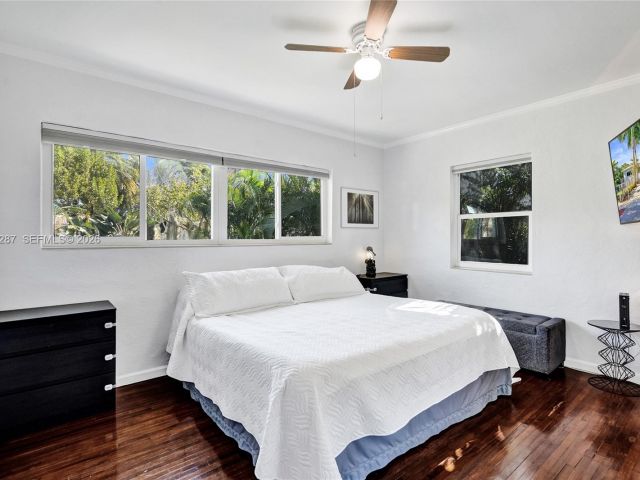 Продажа дома по адресу 1713 NW 8th Ave - фото 7441670