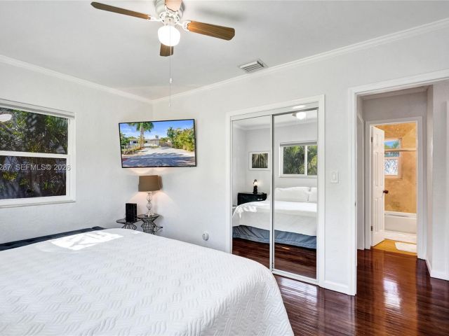 Продажа дома по адресу 1713 NW 8th Ave - фото 7441675