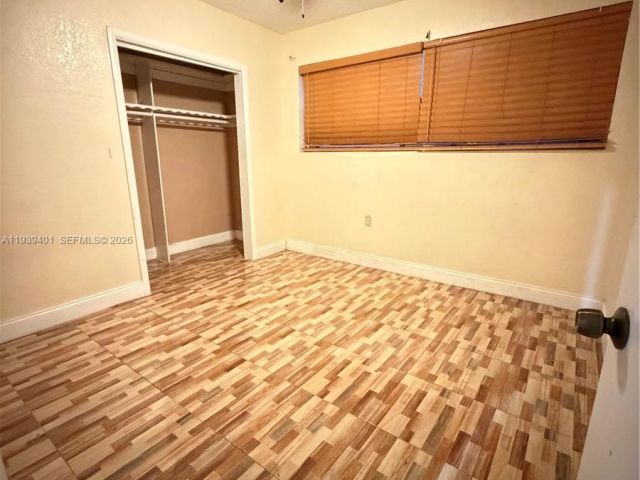 Дом в аренду по адресу 19130 NW 5th Pl 19130 - фото 7459017