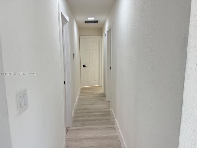Продажа дома по адресу 2920 NW 64th St - фото 7522948