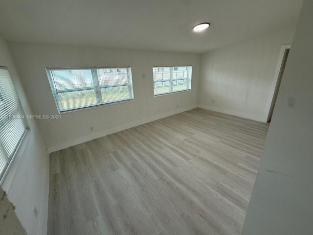 Продажа дома по адресу 2920 NW 64th St - фото 7522951