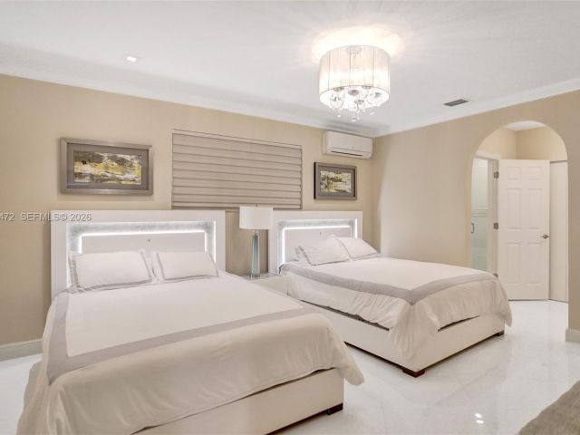 Продажа дома по адресу 8843 Hawthorne Ave - фото 6994966