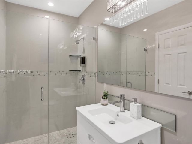 Продажа дома по адресу 8843 Hawthorne Ave - фото 6994967