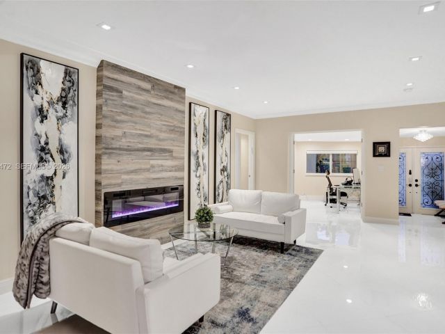 Продажа дома по адресу 8843 Hawthorne Ave - фото 6994973