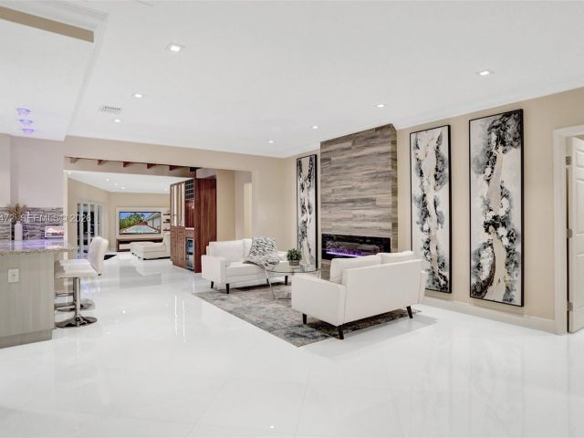 Продажа дома по адресу 8843 Hawthorne Ave - фото 6994975