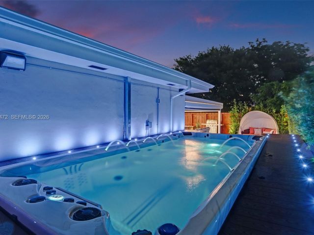 Продажа дома по адресу 8843 Hawthorne Ave - фото 6994977