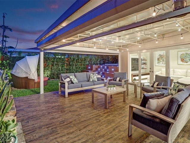 Продажа дома по адресу 8843 Hawthorne Ave - фото 6994980