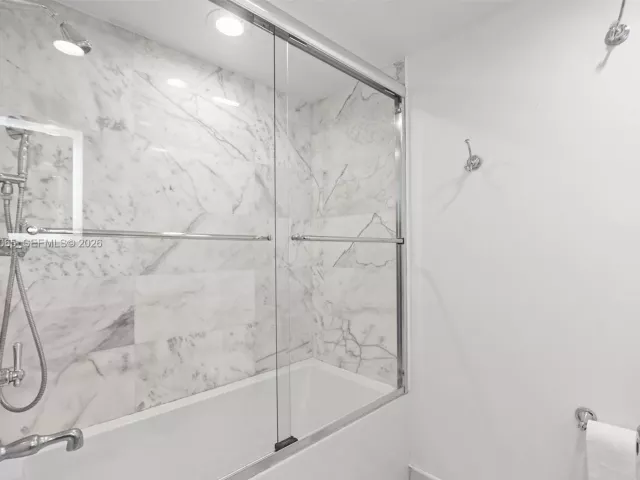 Продажа квартиры #807 - фото 7128673