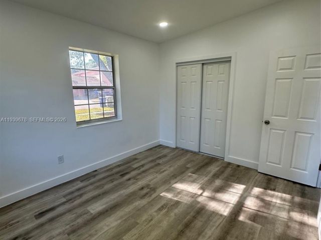 Продажа дома по адресу 1521 NE 43rd Ct - фото 6997606