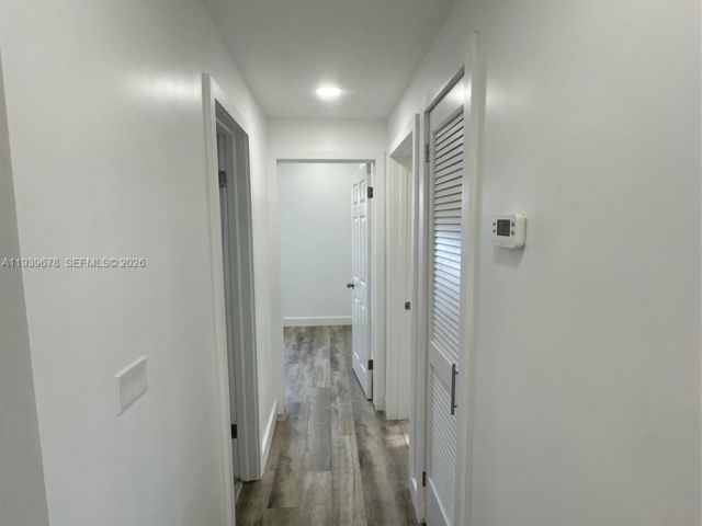 Продажа дома по адресу 1521 NE 43rd Ct - фото 6997610