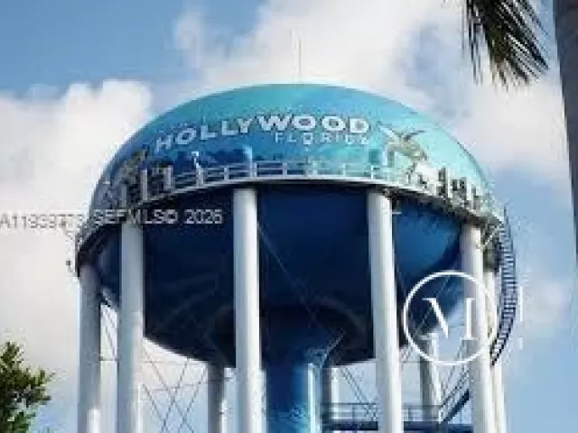 Дом в аренду по адресу 2539 Thomas St - фото 7022961