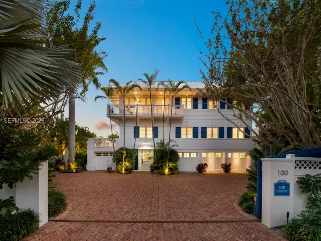 Продажа дома по адресу 100 Cape Florida Dr - фото 7003237