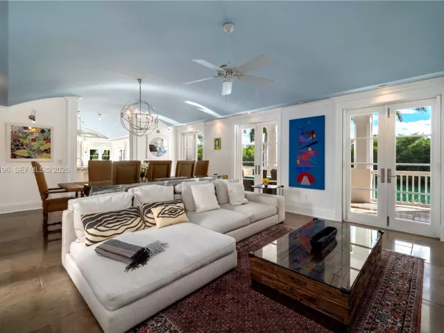 Продажа дома по адресу 100 Cape Florida Dr - фото 7003231