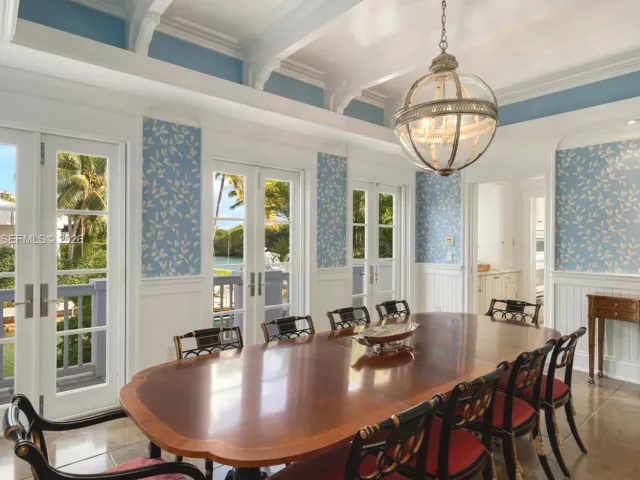 Продажа дома по адресу 100 Cape Florida Dr - фото 7003233