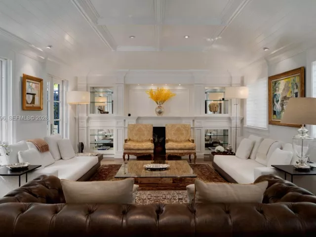 Продажа дома по адресу 100 Cape Florida Dr - фото 7003235